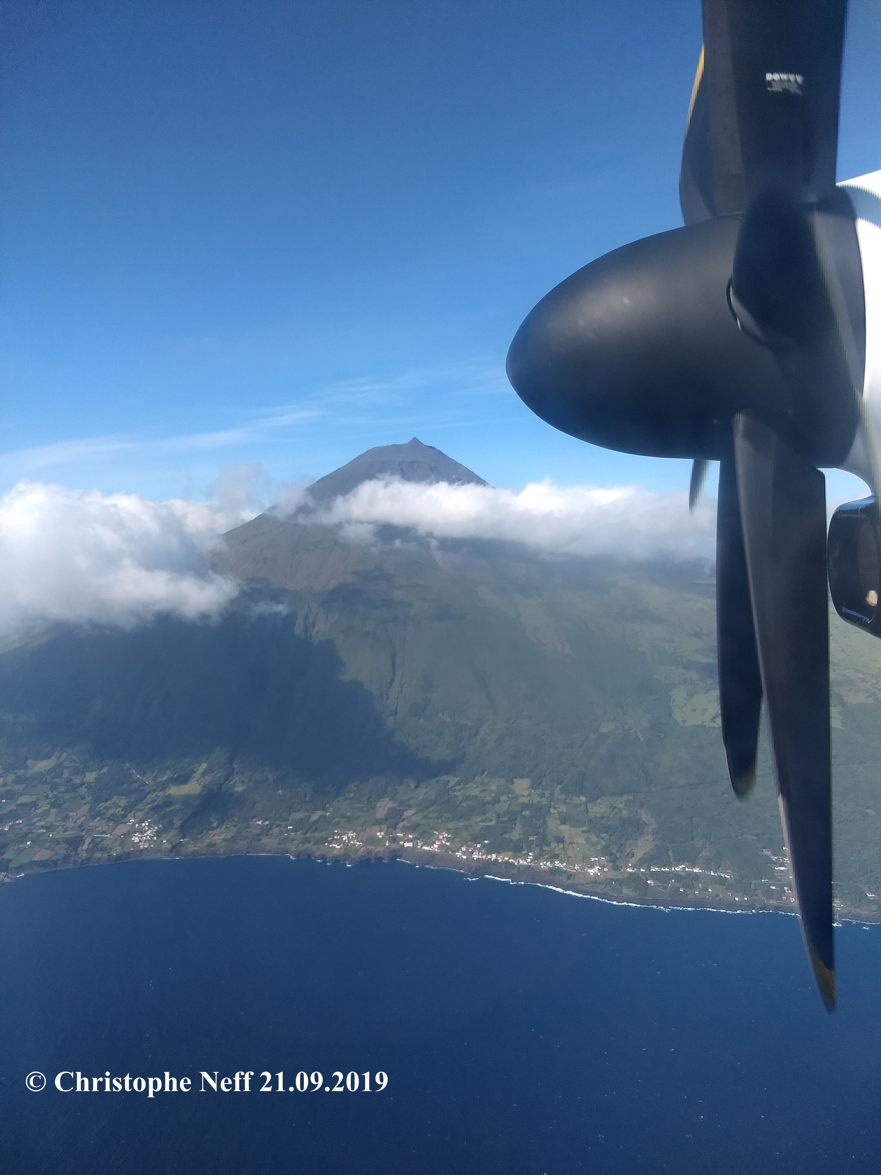 vol vers Horta- vue sur le Pico 21.09.2019