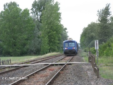 Rücklichter TER 830734 zw. Mothern und Lauterbourg 27.5.2011