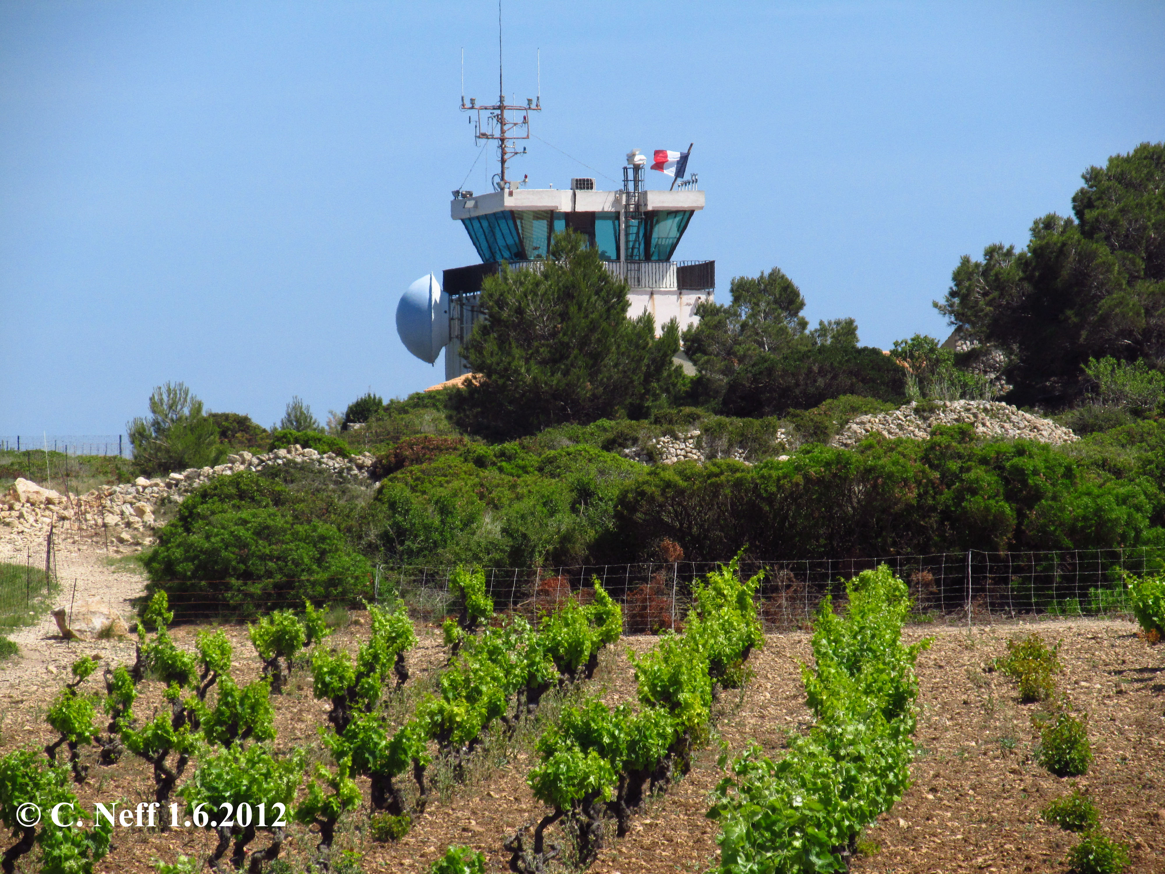 Cap Leucate - vignes et sémaphore du Cap Leucate